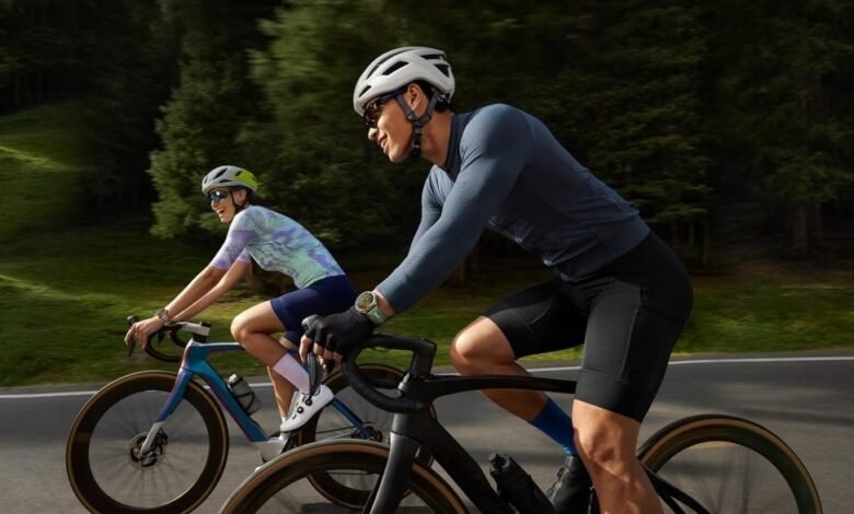 Which Cycling Fitness Plan Builds Endurance and Strength?